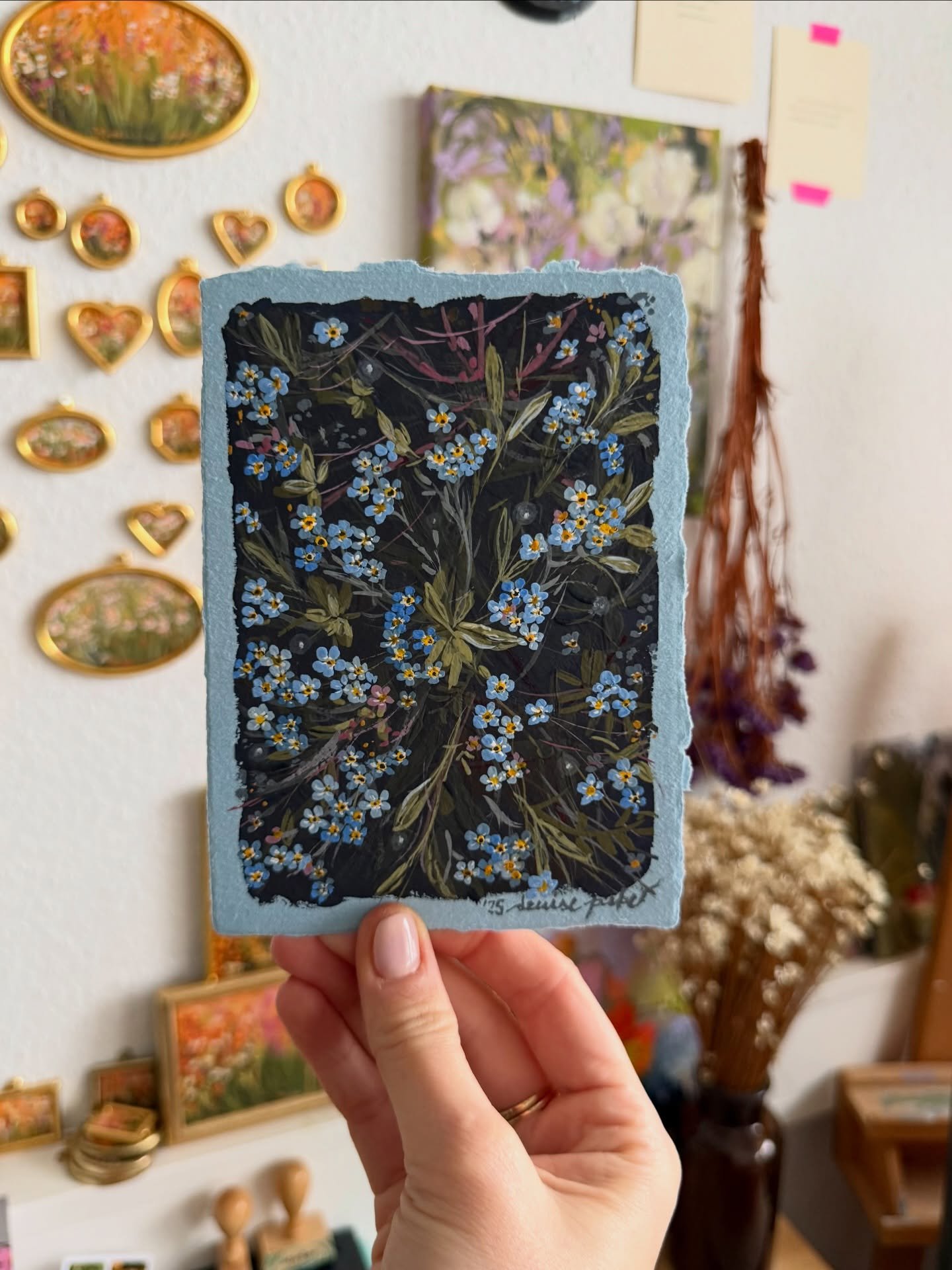 &bdquo;Myosotis III&ldquo;, 2025, gouache on handmade paper 
Real time painting process is up on my artclub on Patre0n. This painting is also the print and sticker for Decembers physical mail rewards when you join the sticker or print club! 🩵
I am j