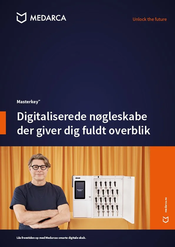 Omslag på en Medarcas broschyr med text om digitala nyckelskåp och bild av en man med glasögon och en nyckelskåp.