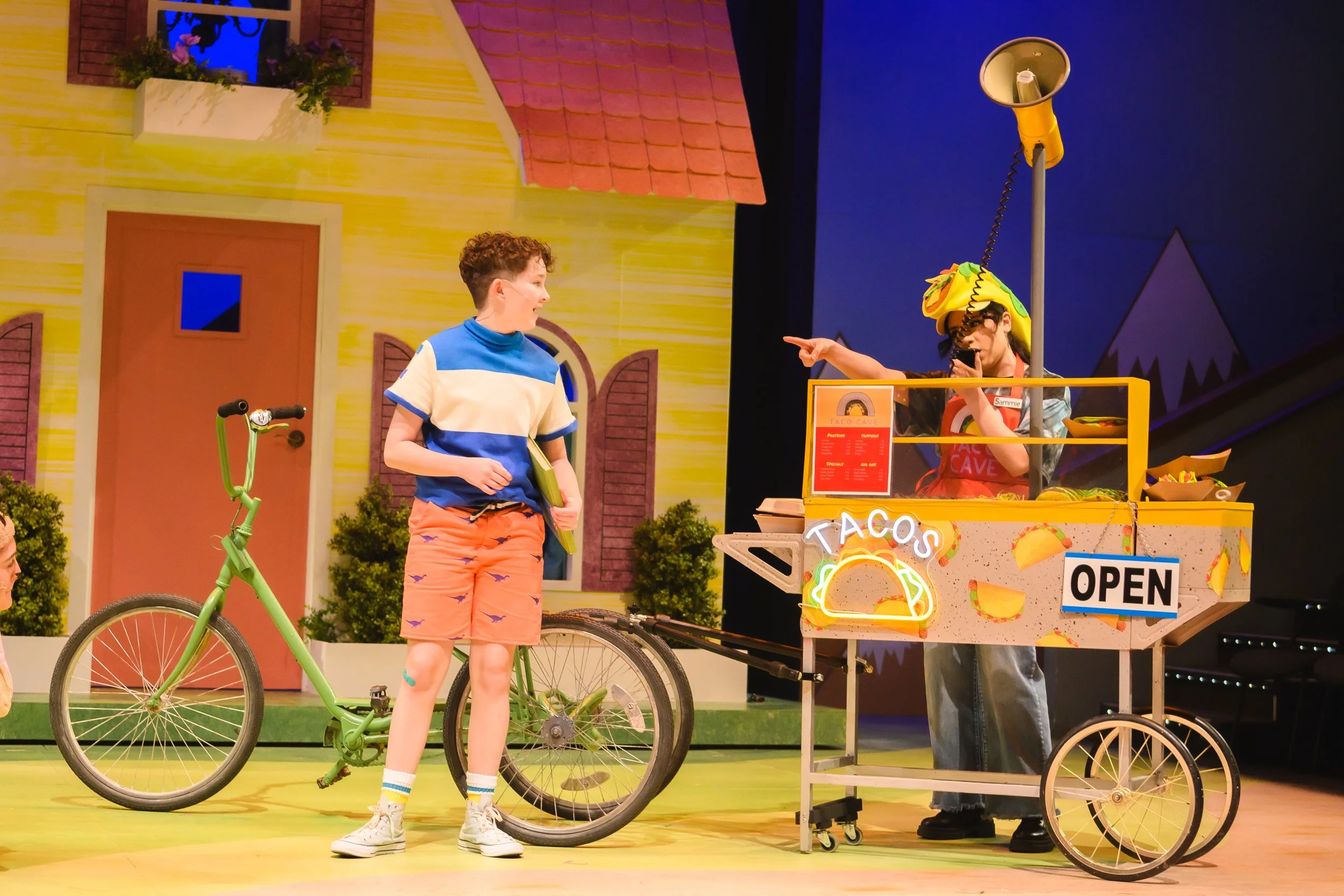 DragonsLoveTacos_OrlandoFamilyStage_PRODUCTION_PhotoAshleighAnnGardner-40.jpg