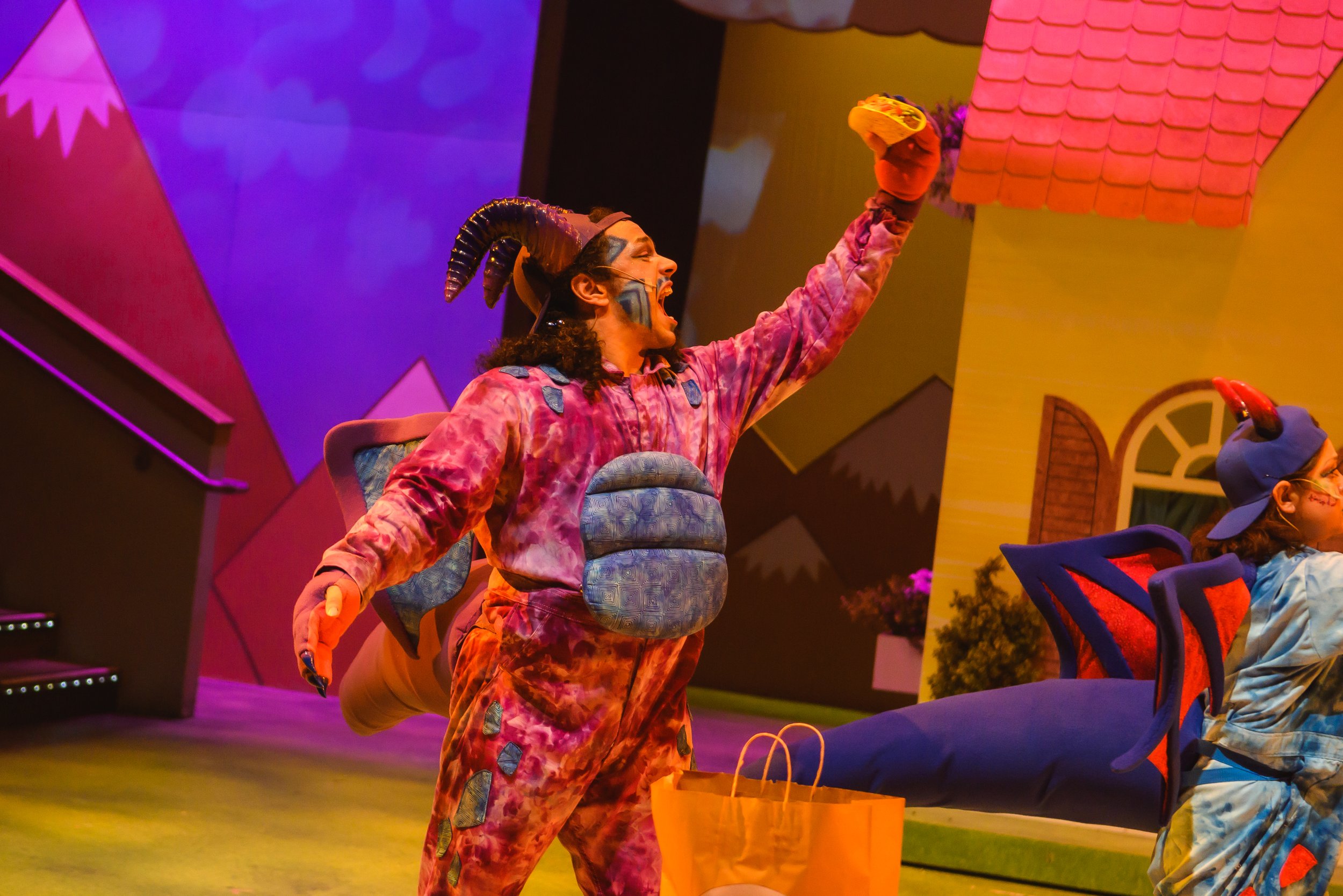 DragonsLoveTacos_OrlandoFamilyStage_PRODUCTION_PhotoAshleighAnnGardner-50.jpg