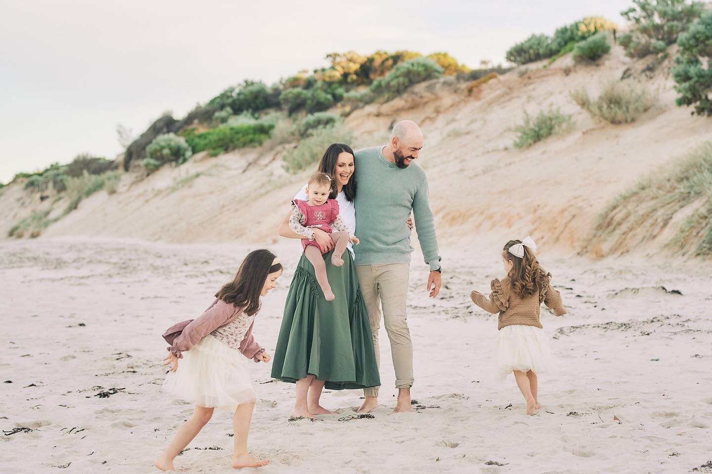 There is something so soft and dreamy about that first light at sunrise, especially at the beach✨ It&rsquo;s always worth the early start😌