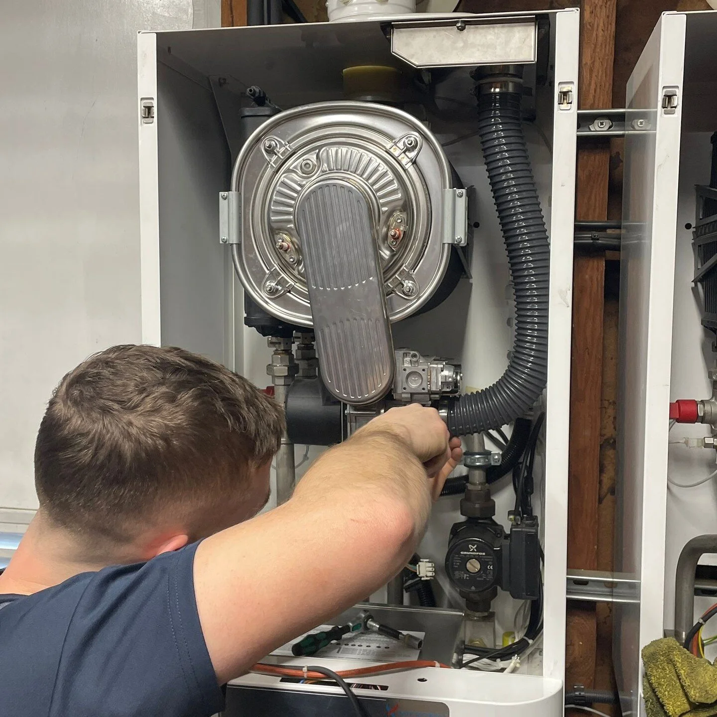 🛠️ HIRING!!!

On the hunt for our next Domestic Gas Engineer to join the team!

Benefits include:
🚚 Company van and fuel card
👕Uniform
🍏Health Insurance
🫰Competitive rates of pay 
🔥 Broad scope of varied work with opportunities to learn new ski