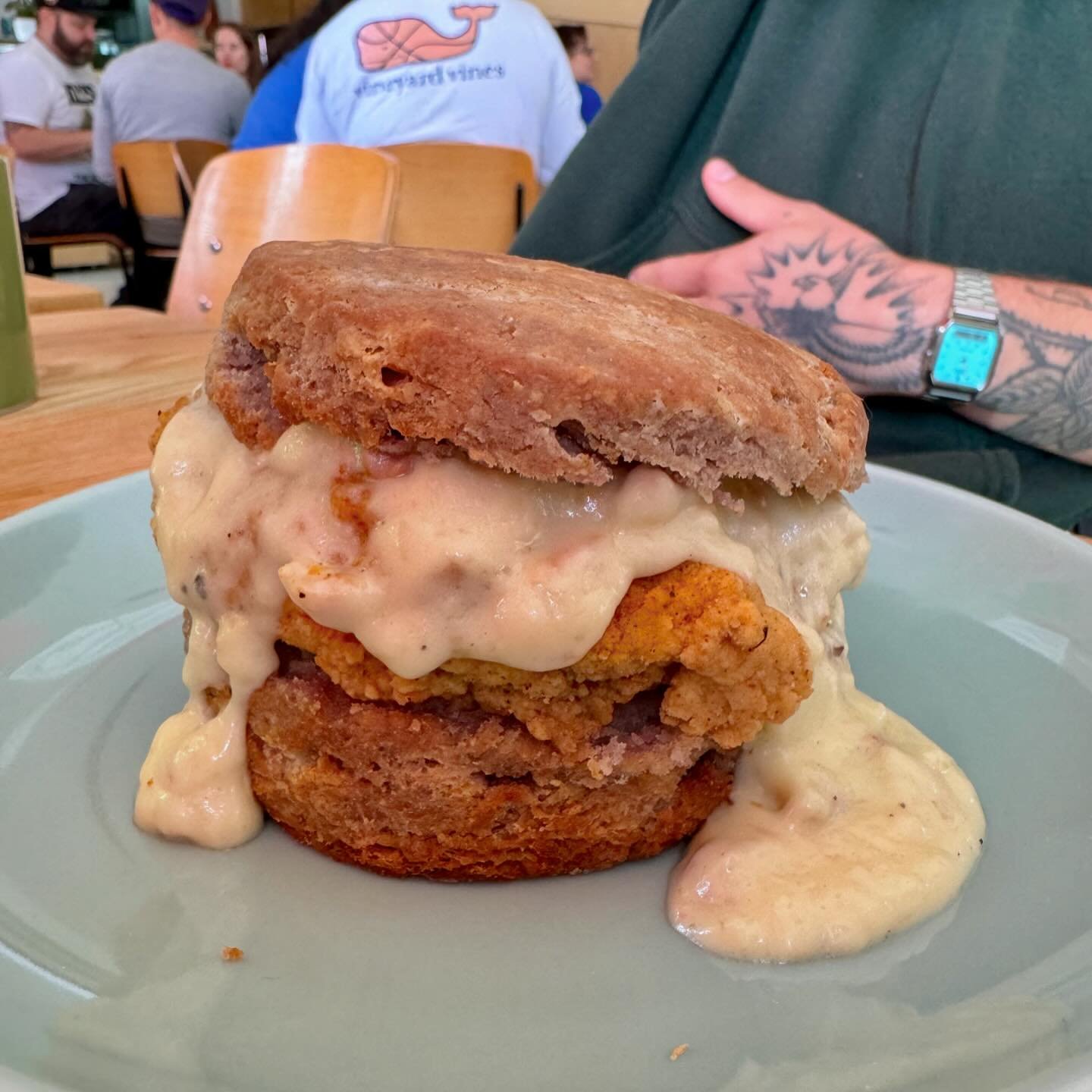 our @_macheen_ x ADB sandwiches!!!! 😛 gracias @jonathan_madeforchefs &mdash; today only, for Cinco de Mayo (til sold out!)

Fried Chicken Blue Corn Biscuit | Truffle Aioli | Bacon Beurre Blanc (THANK YOU @saam.robinson for making the biscuits with @