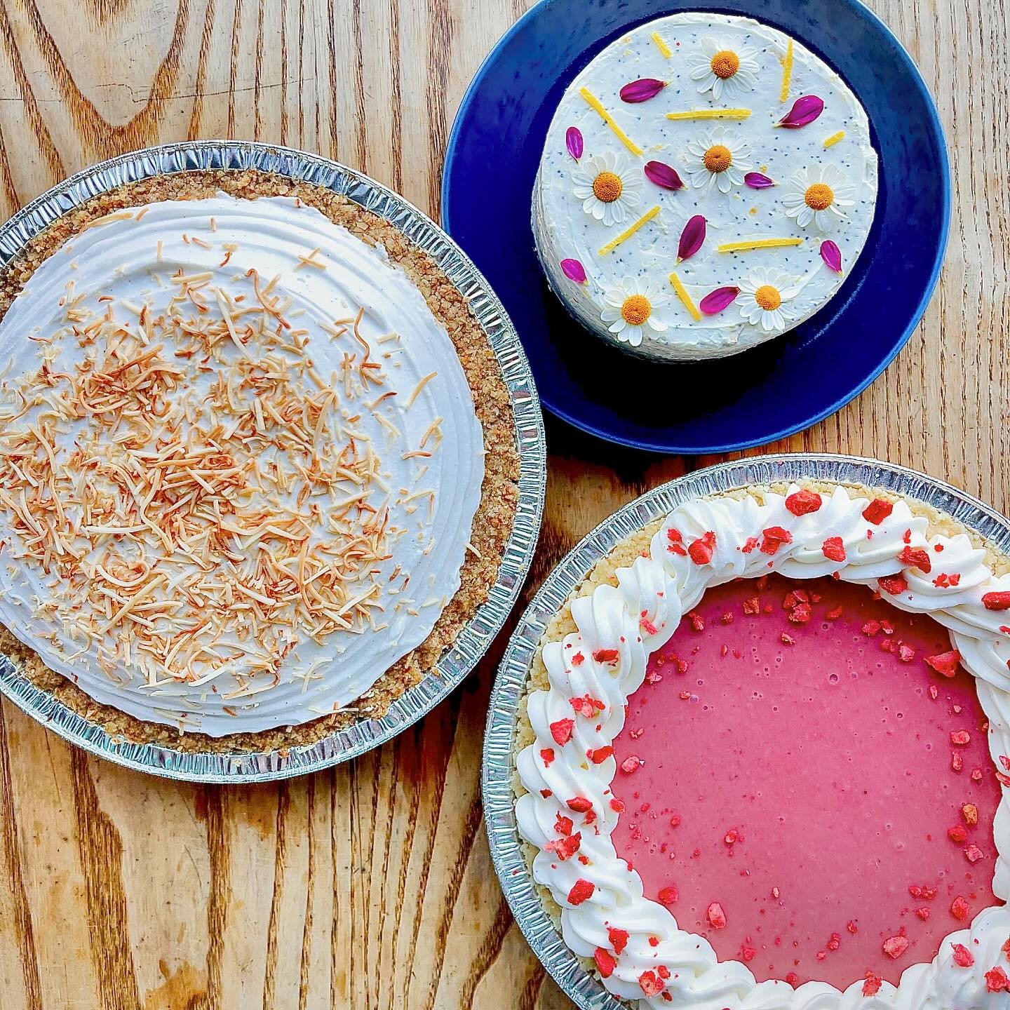 For Mother&rsquo;s Day weekend &mdash; that&rsquo;s THIS weekend! Sat 5/11 + Sun 5/12 &mdash; pastry chef @saam.robinson is baking this $20 mini cake:

LAVENDER MILK TEA SPONGE CAKE
brambleberry jam, lemon poppy seed buttercream

Sam can also bake a 