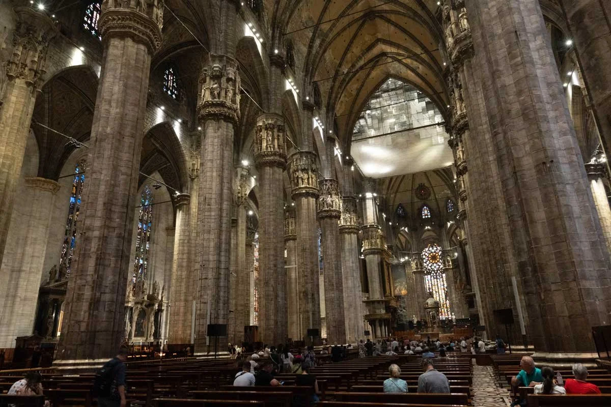 duomo-di-milano-inside-nave.jpg