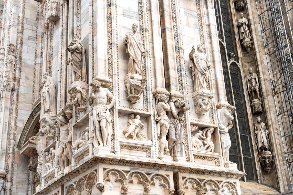 duomo-di-milano-ornamental-statues.jpg