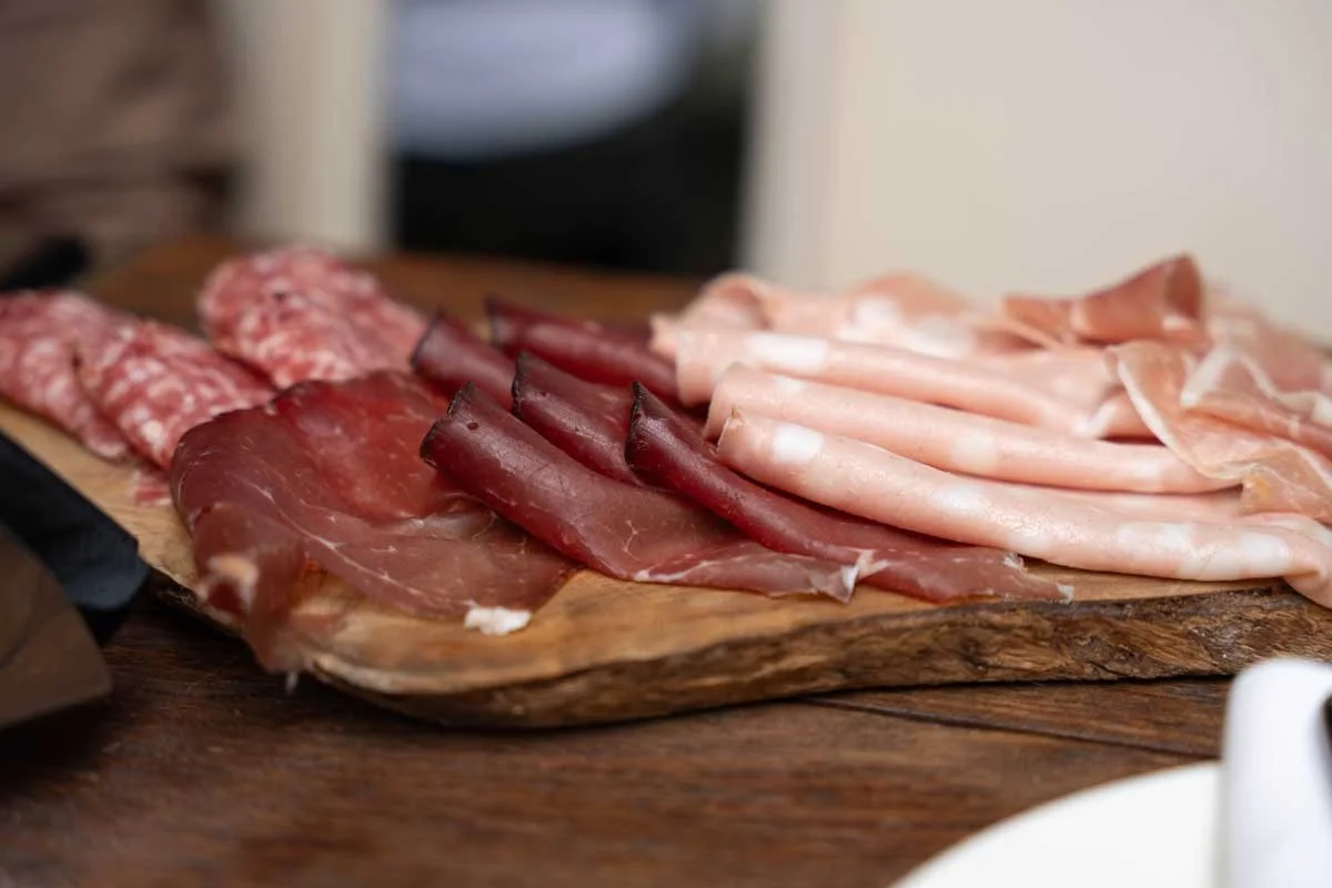 charcuterie-bar-mariett-caffè-como.jpg