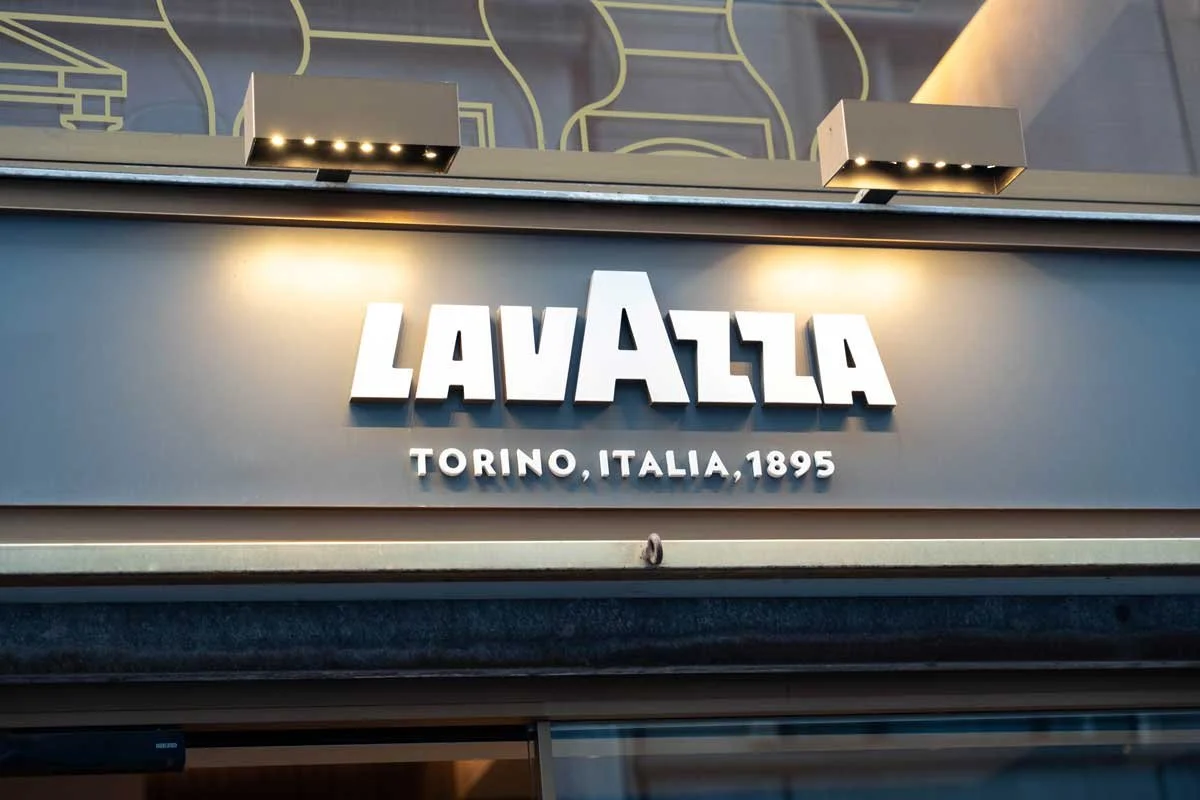 lavazza-flagship-store-milan.jpg