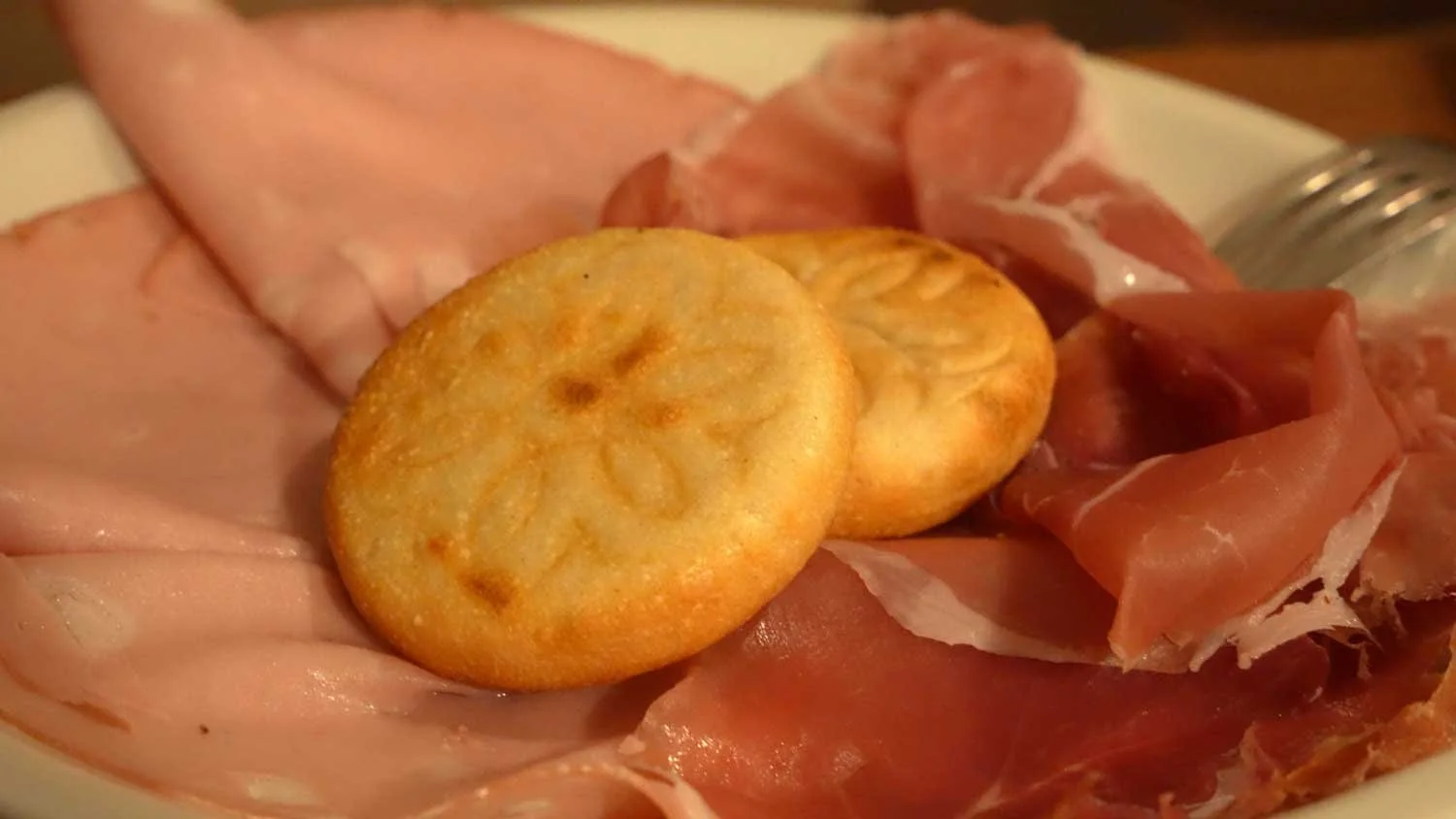 affettato-misto-mortadella-prosciutto-osteria-dell'orsa.jpg