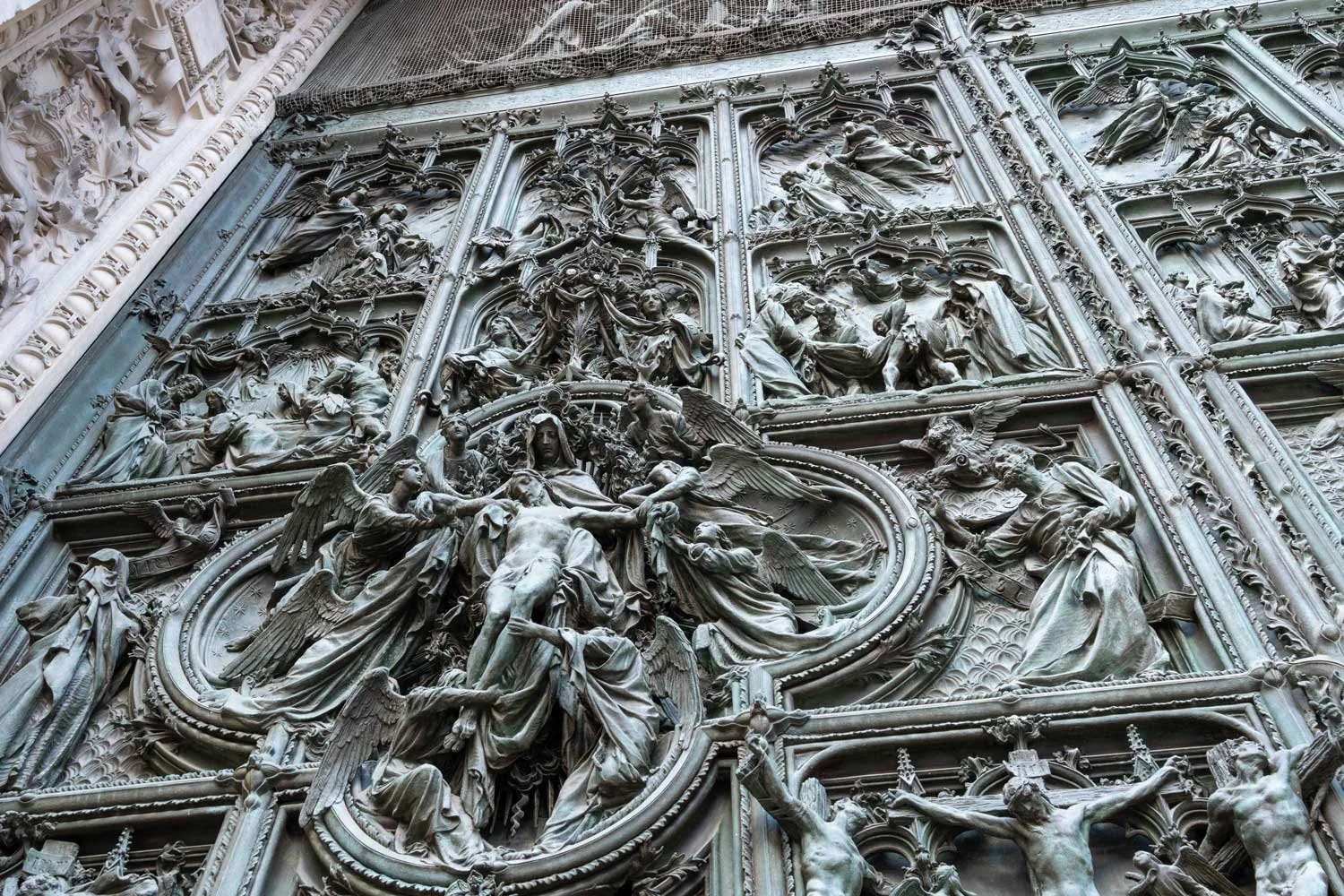 front-portal-relief-duomo-di-milano.jpg