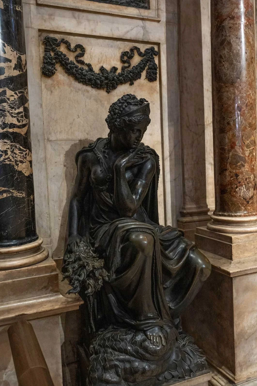 gian-giacomo-medeci-peace-statue.jpg