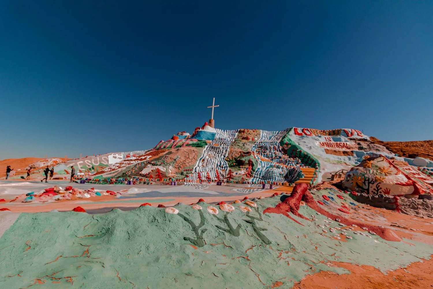 Strange Things to do in Salton Sea, California | 8 Sights of a Ghost Town