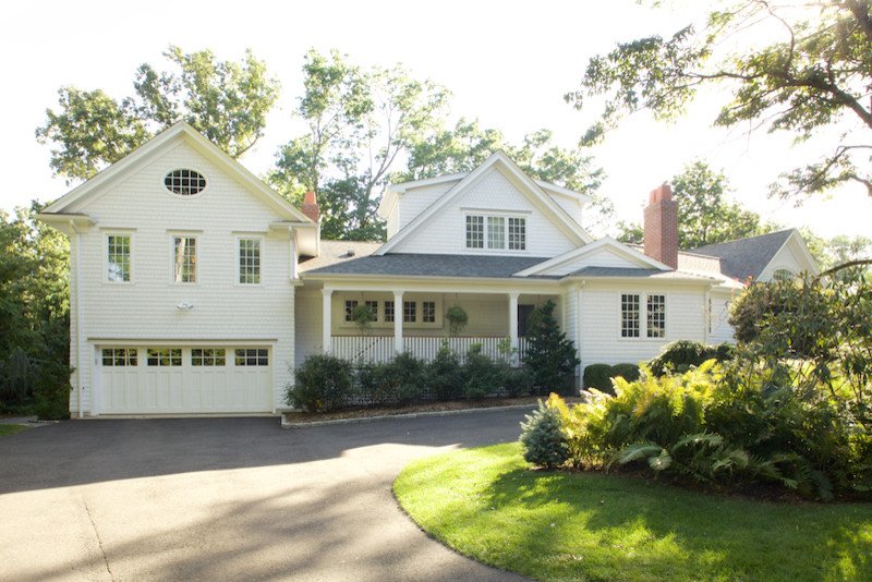 cottage-style-old-greenwich-ct-elisabeth-sloan-architect-img_e541468a060aae60_9-8680-1-03c8c2d.jpeg