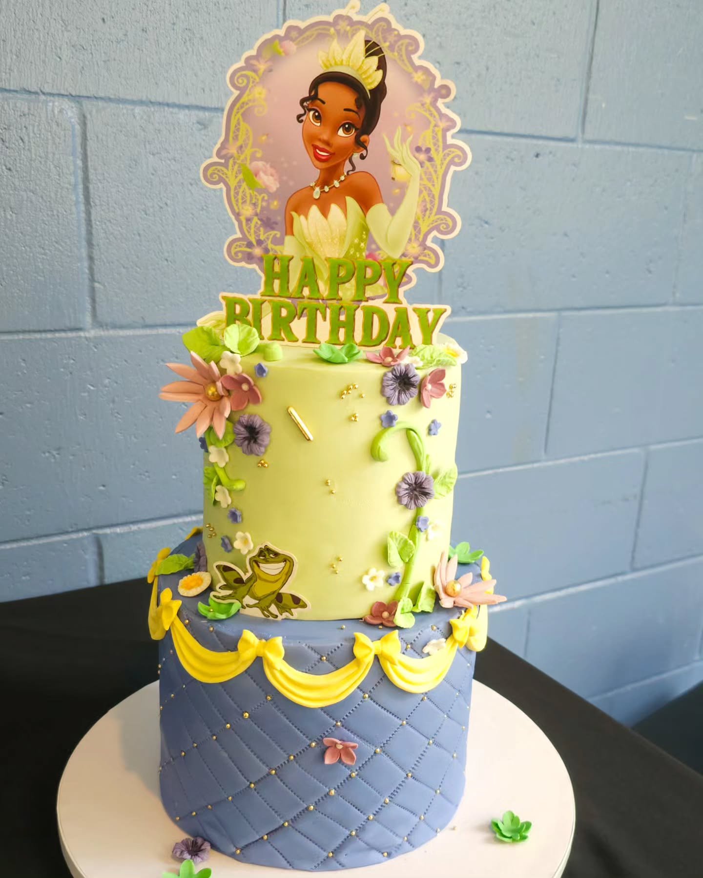 A cake fit for a royal princess...
.
.
.
#tampacakes #birthdaycake #buttercreamcake #cake
#cakeoftheday #cakestagram #cakesofinstagram #princesscake