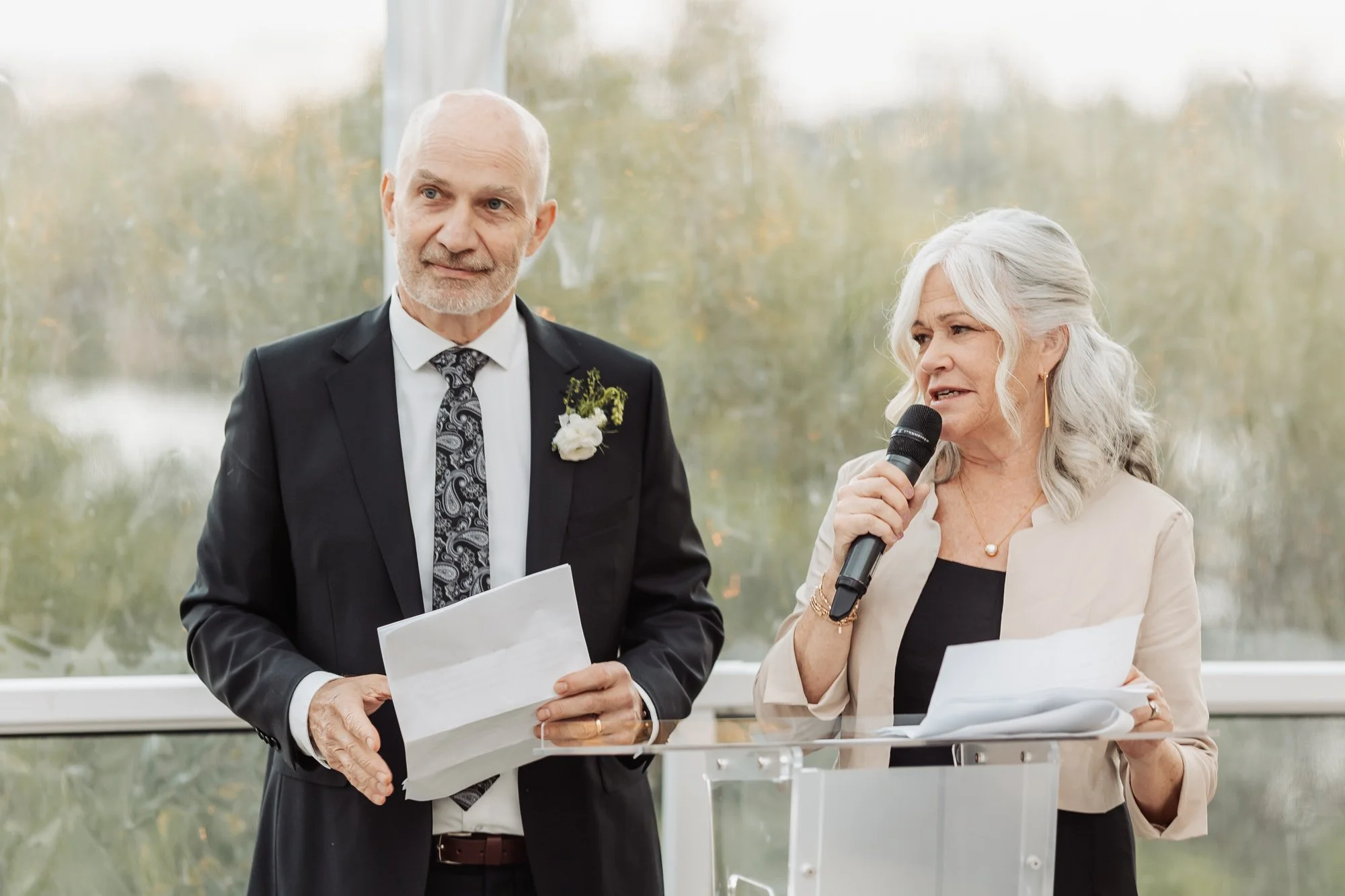 wedding-photography-couple-bellcroft- estate-165.jpg