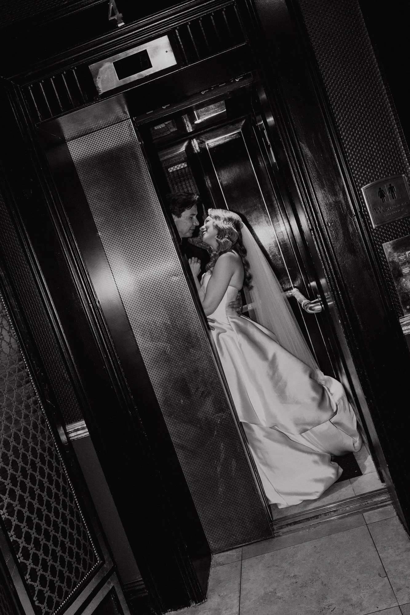 wedding-photography-sydney-aunrey-windsor-arms-hotel-59.jpg