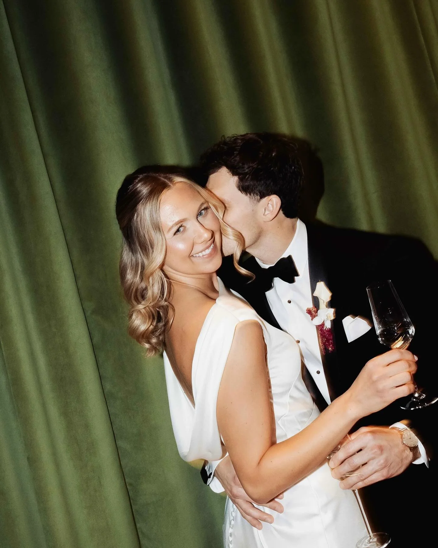 JULIE &amp; KYLE ⚡️

venue - @gladstonehouseto 
Photography - @beautifullifestudios 
Planners - @planitrightevents