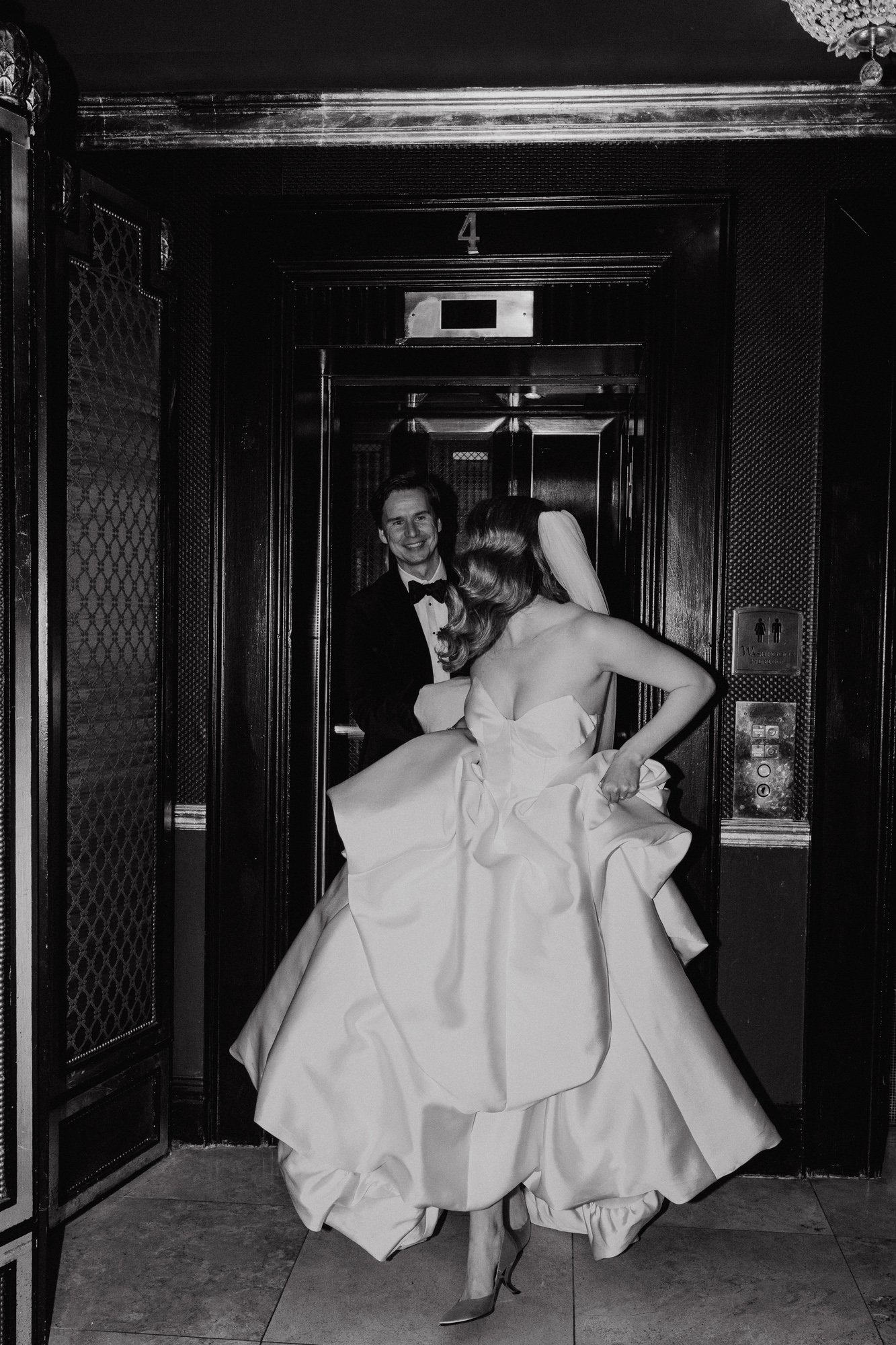 wedding-photography-sydney-aunrey-windsor-arms-hotel-60.jpg