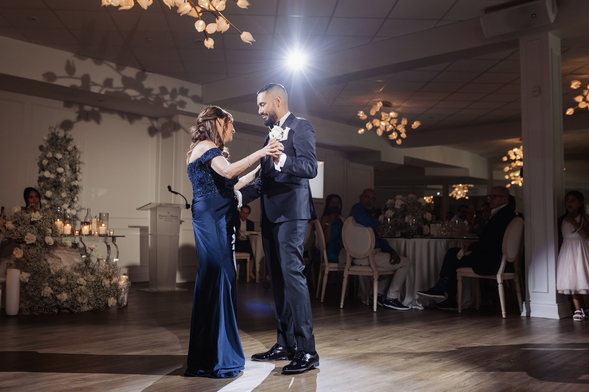 wedding-photography-toronto-shanese-christiano-doctors-house-81.jpg