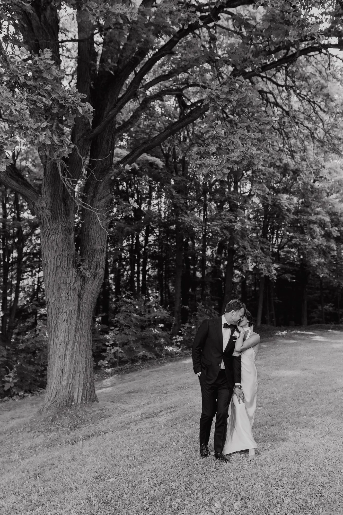 wedding-photography-couple-bellcroft- estate-131.jpg