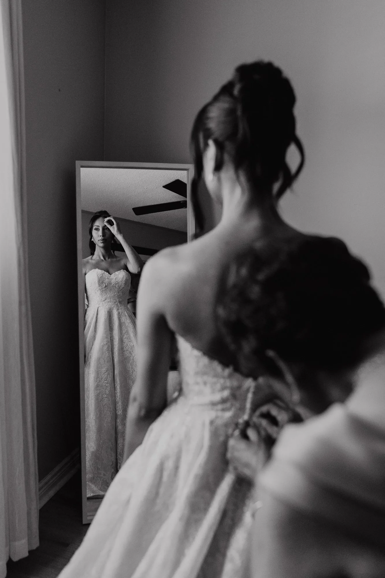 wedding-photography-toronto-shanese-christiano-doctors-house-11.jpg