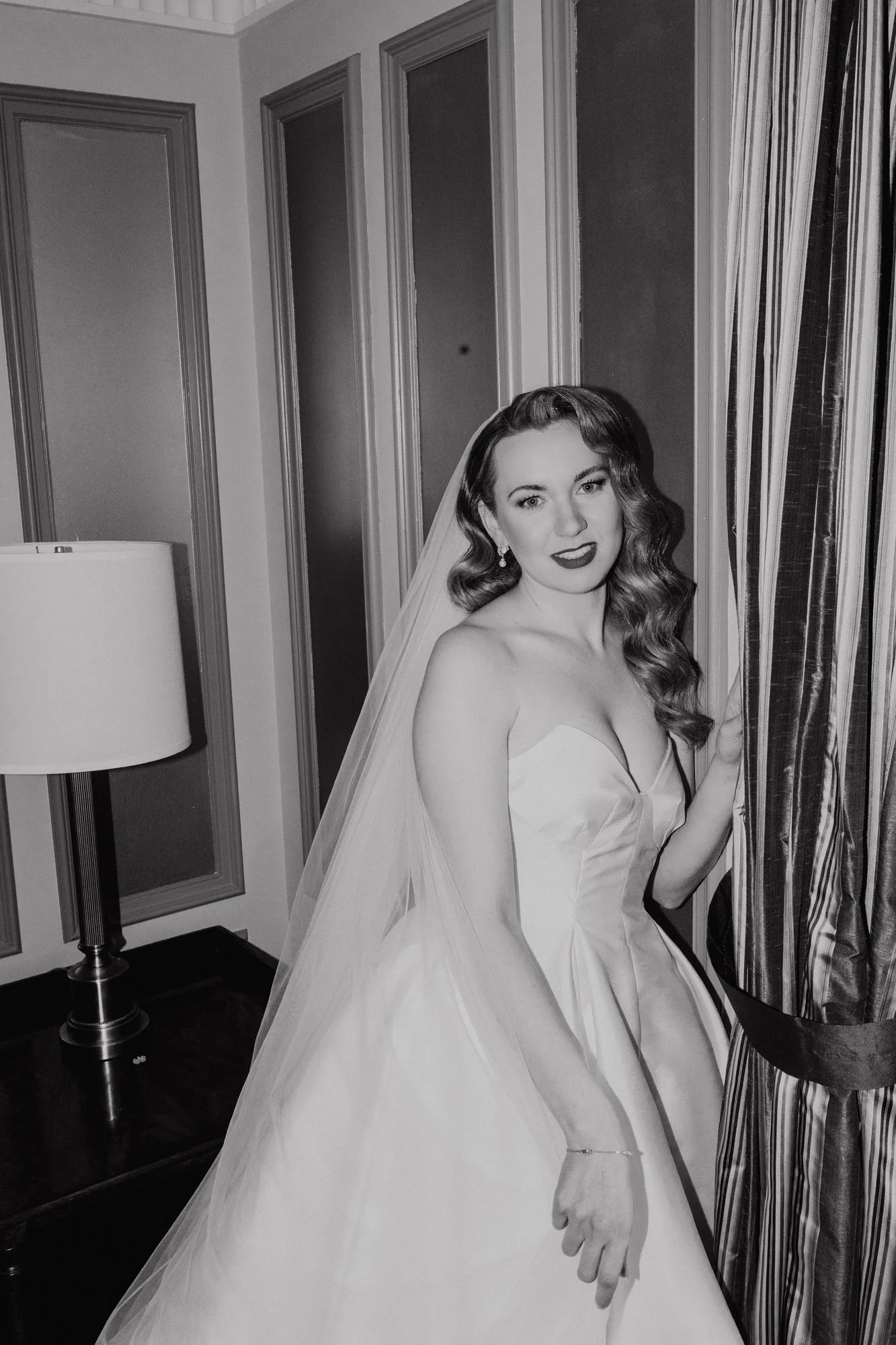 wedding-photography-sydney-aunrey-windsor-arms-hotel-25.jpg