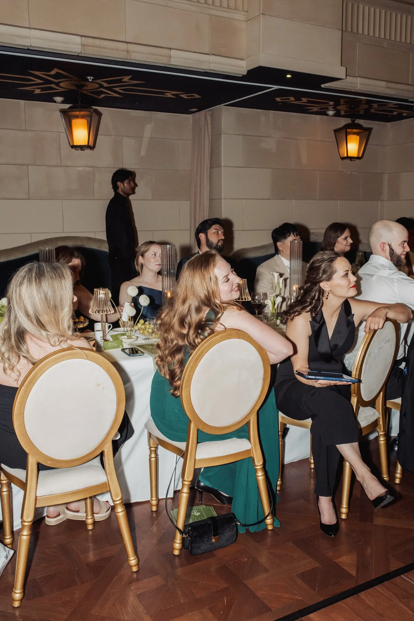 wedding-photography-sydney-aunrey-windsor-arms-hotel-116.jpg