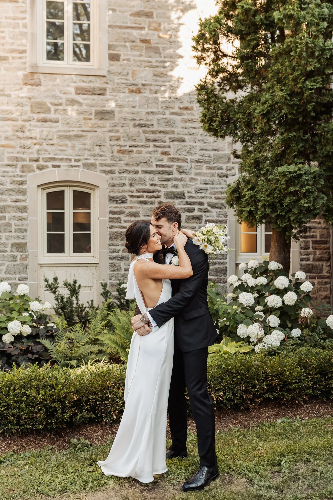 wedding-photography-couple-bellcroft- estate-106.jpg