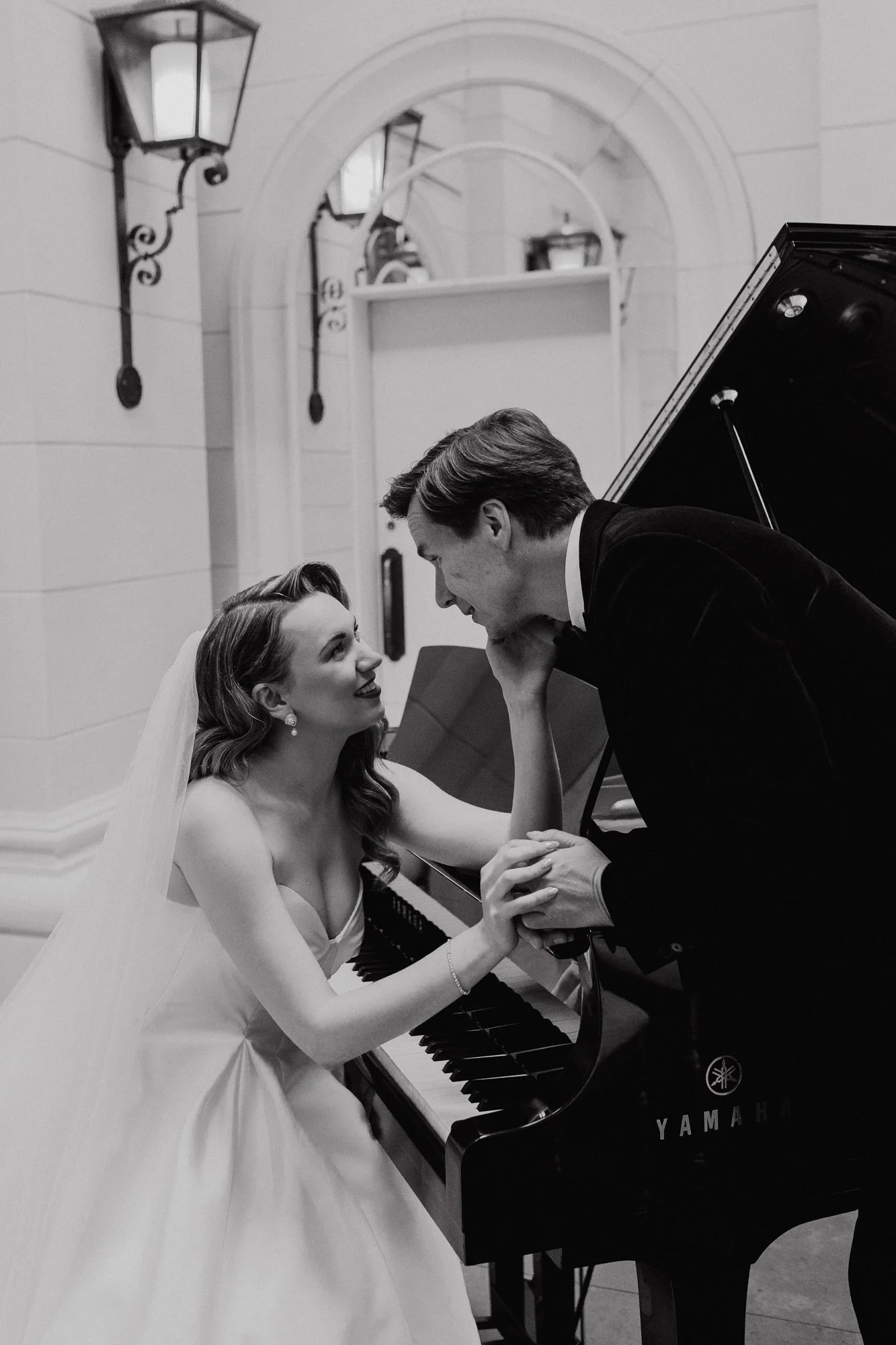 wedding-photography-sydney-aunrey-windsor-arms-hotel-36.jpg