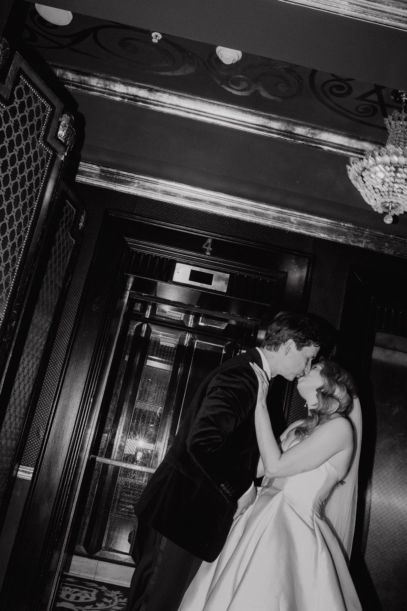 wedding-photography-sydney-aunrey-windsor-arms-hotel-62.jpg