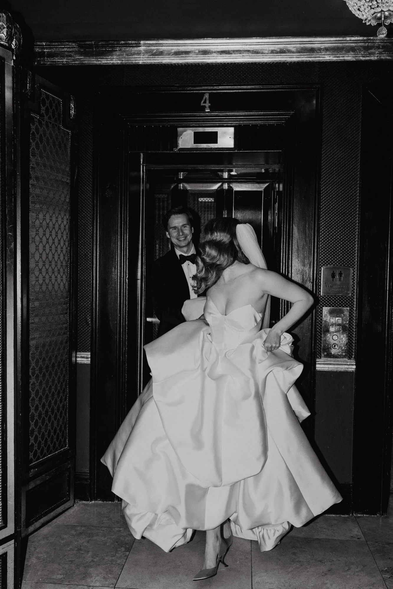 wedding-photography-sydney-aunrey-windsor-arms-hotel-60.jpg