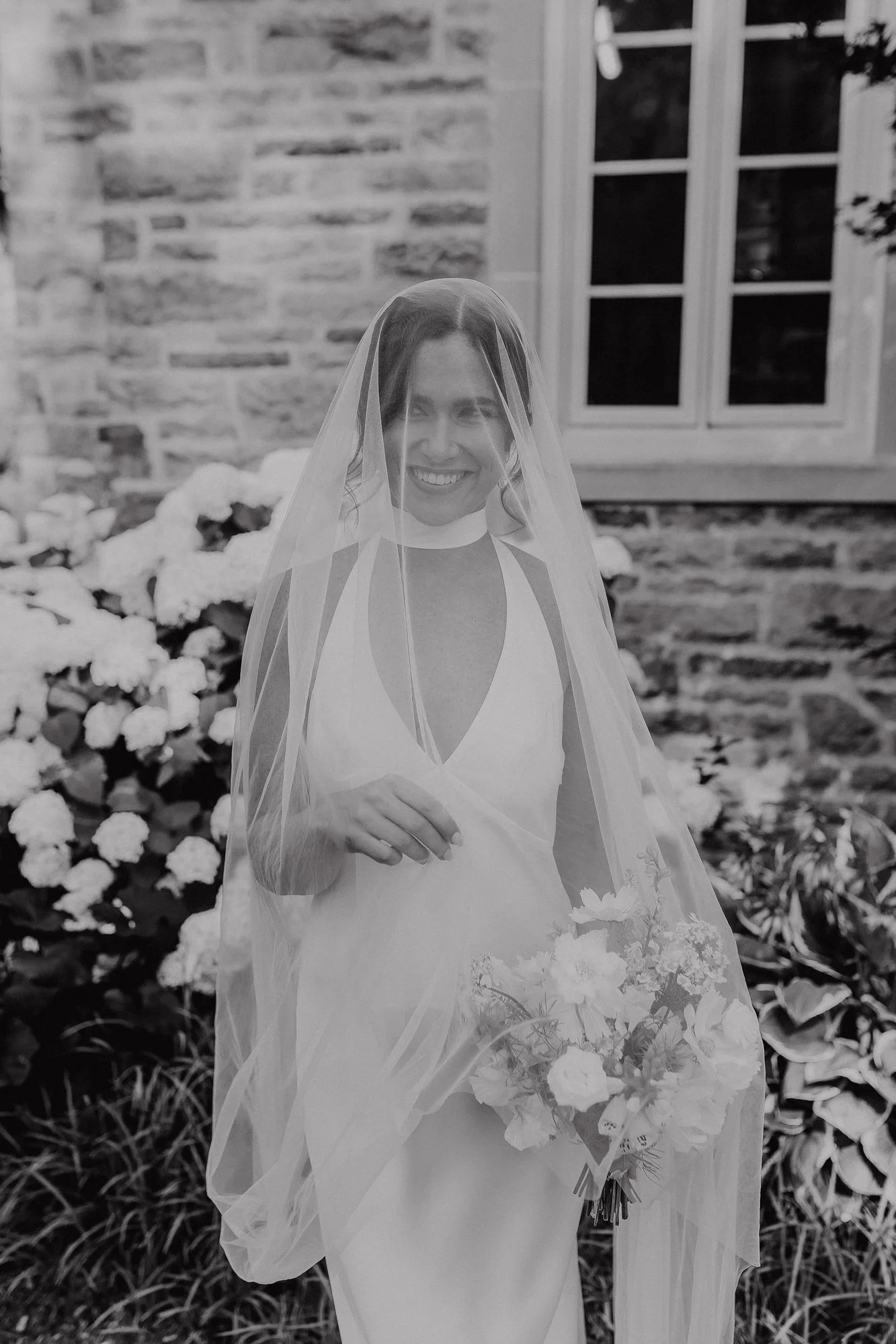 wedding-photography-couple-bellcroft- estate-33.jpg