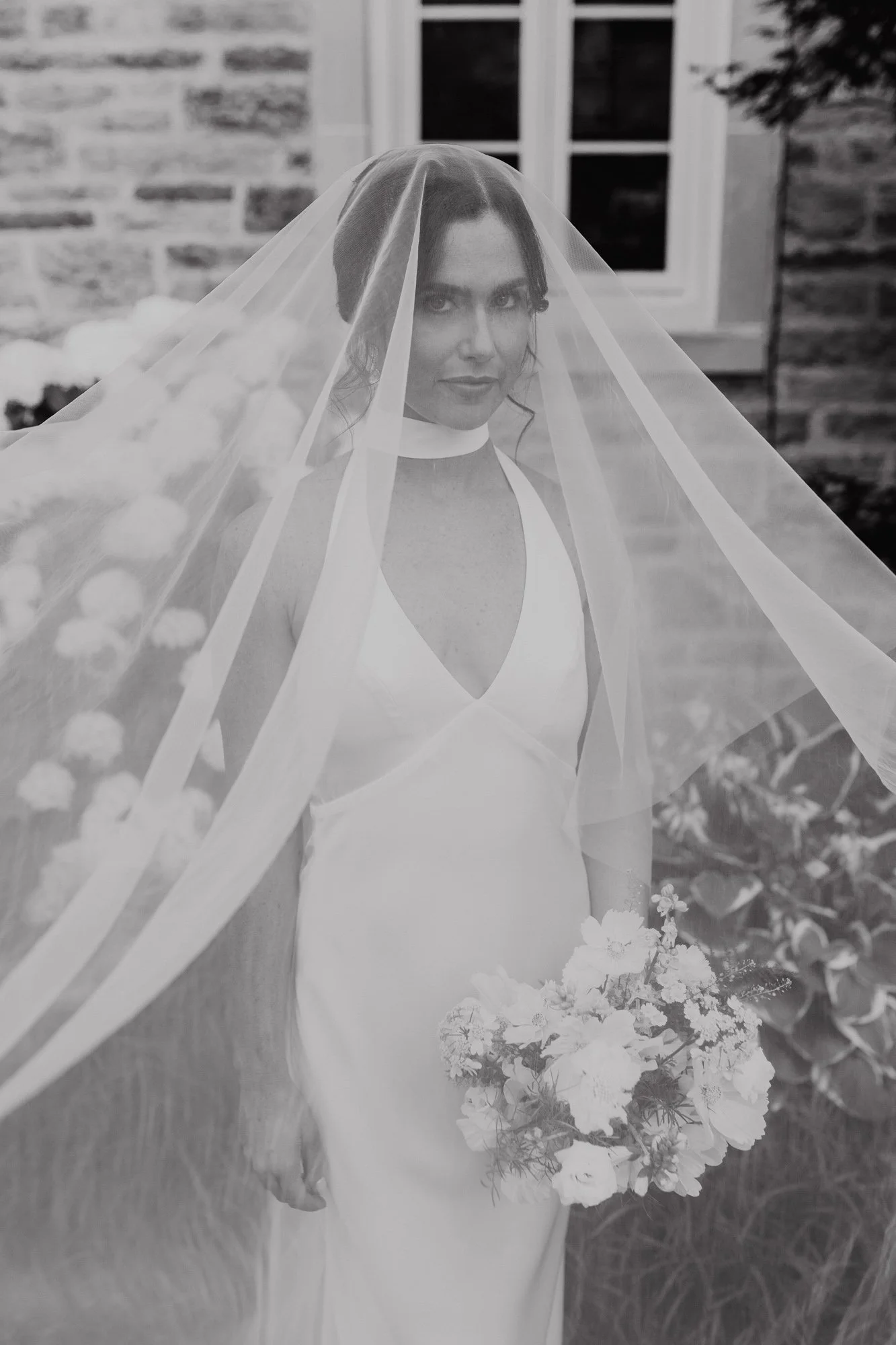 wedding-photography-couple-bellcroft- estate-35.jpg