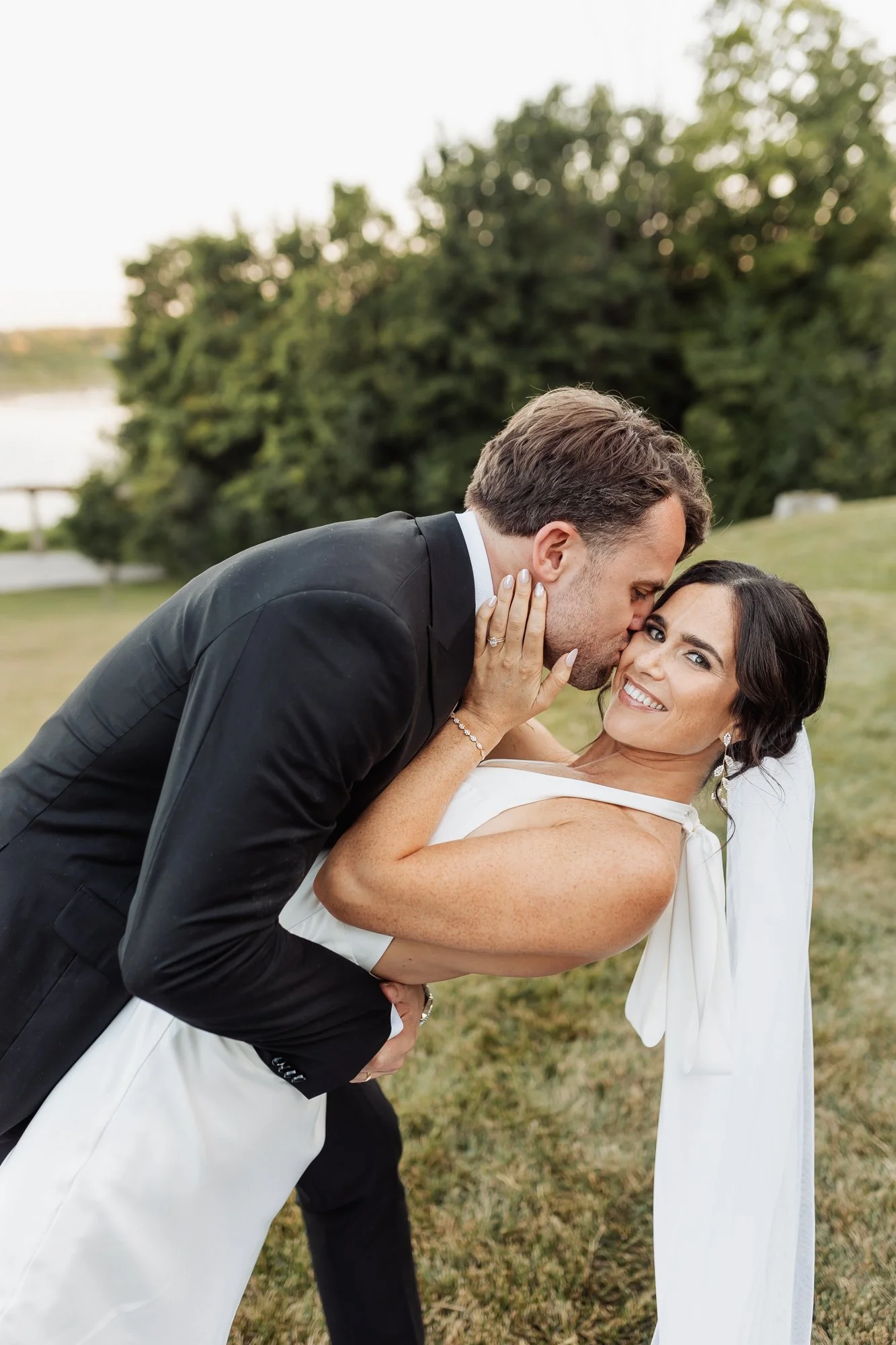 wedding-photography-couple-bellcroft- estate-149.jpg