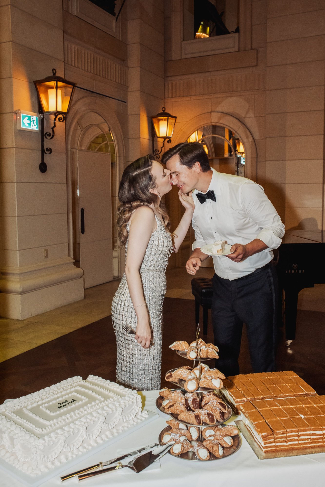 wedding-photography-sydney-aunrey-windsor-arms-hotel-118.jpg