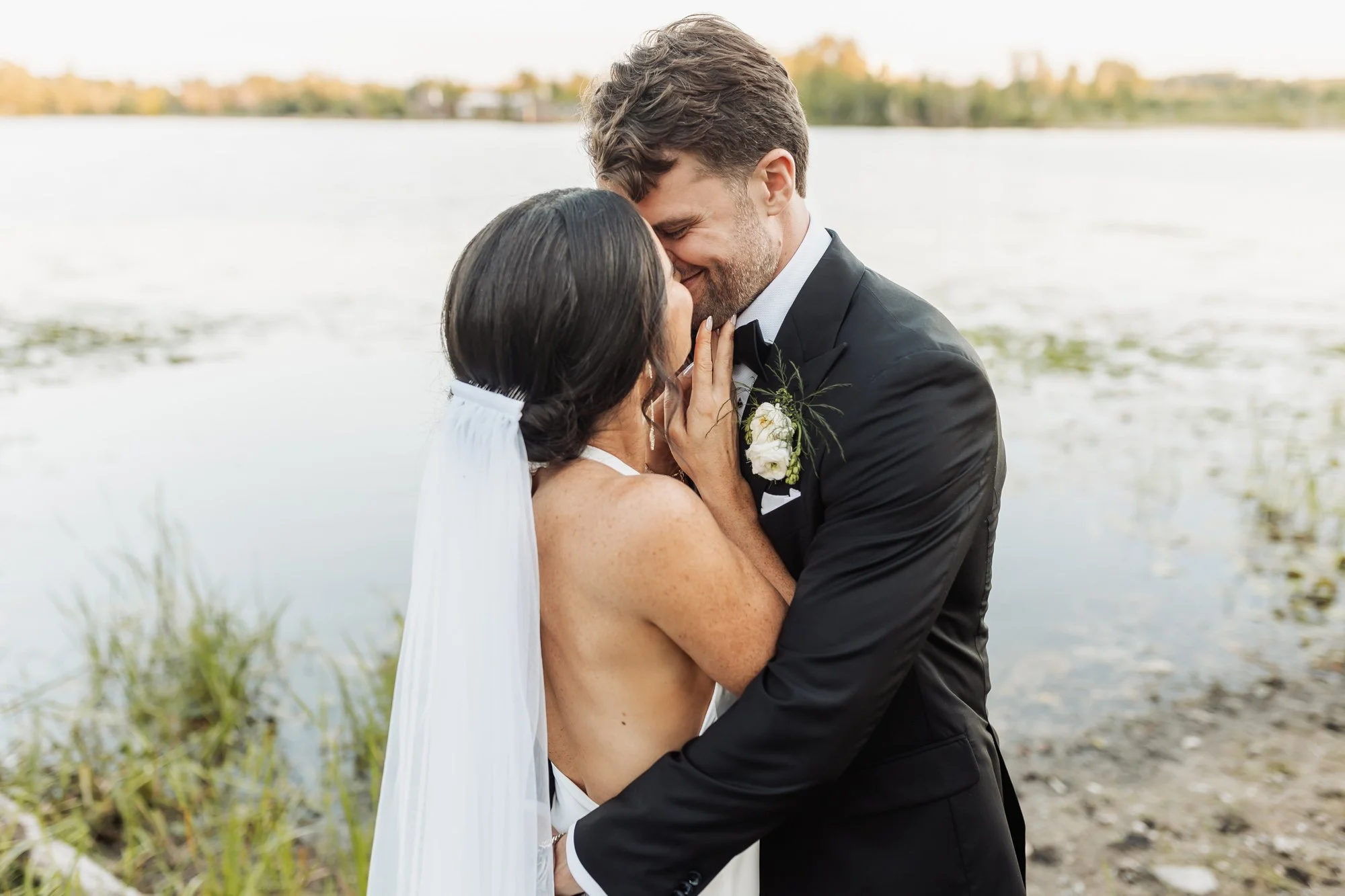 wedding-photography-couple-bellcroft- estate-154.jpg