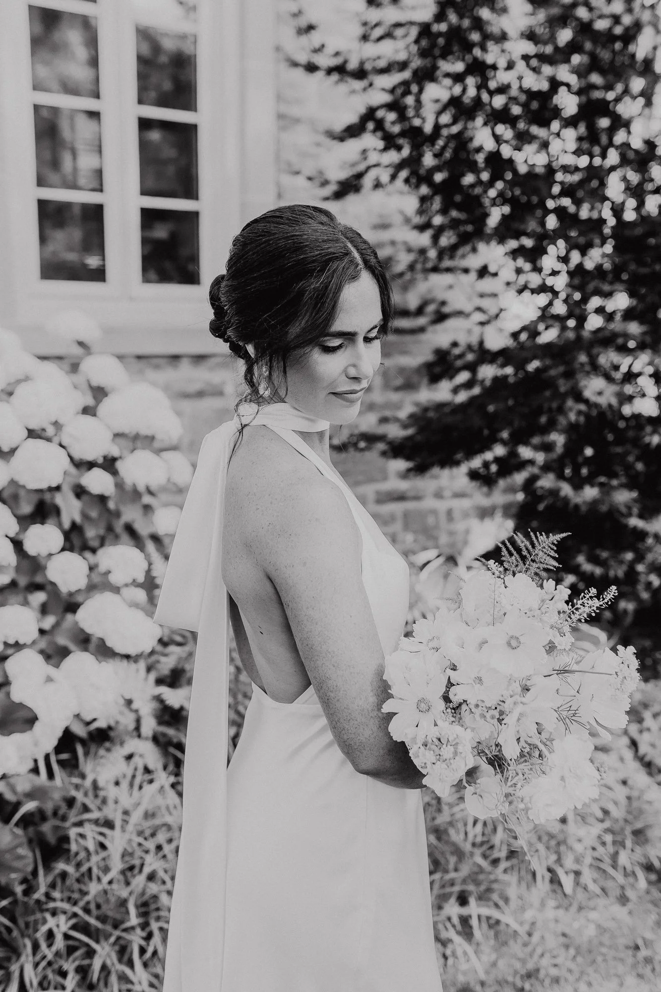 wedding-photography-couple-bellcroft- estate-27.jpg