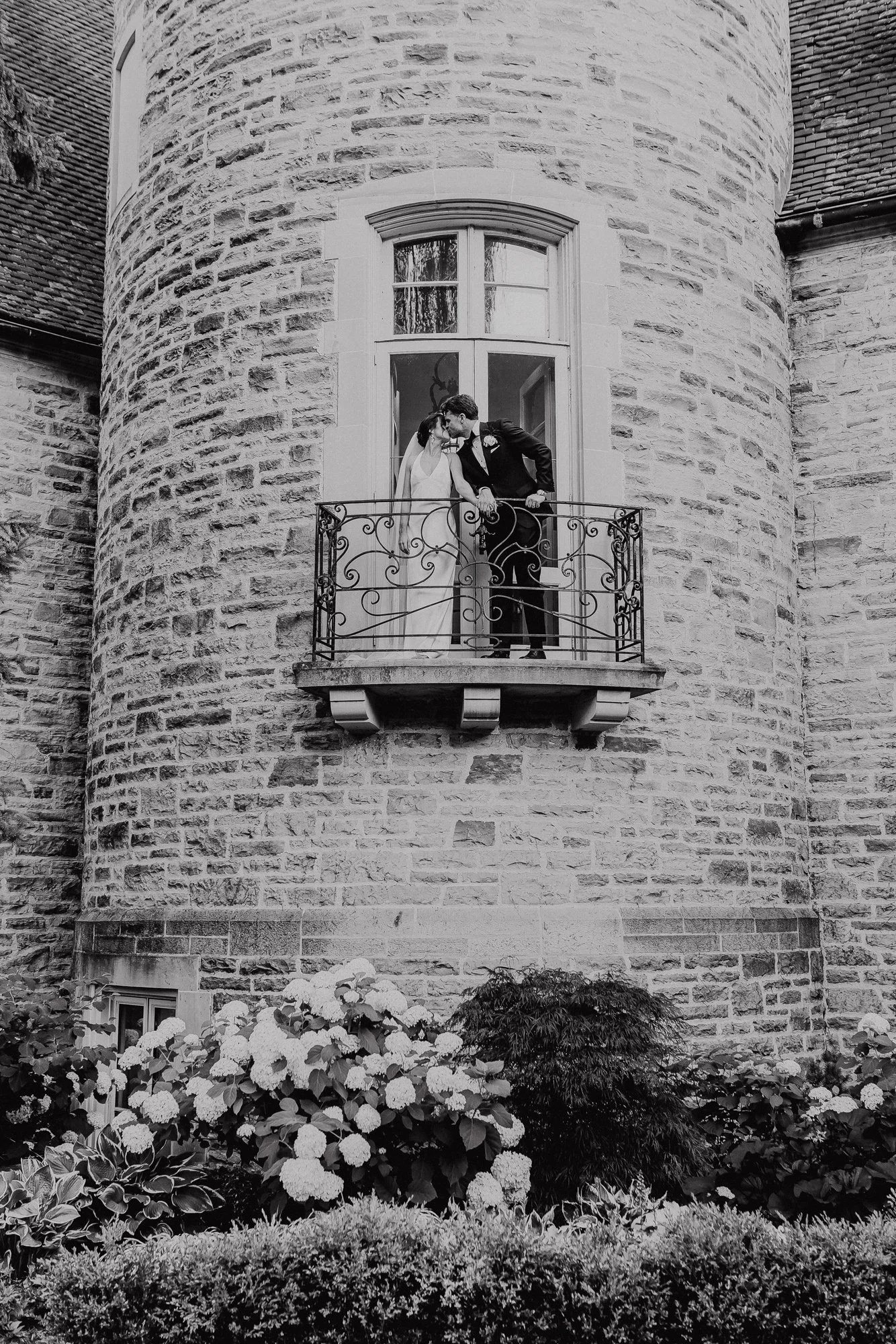 wedding-photography-couple-bellcroft- estate-164.jpg