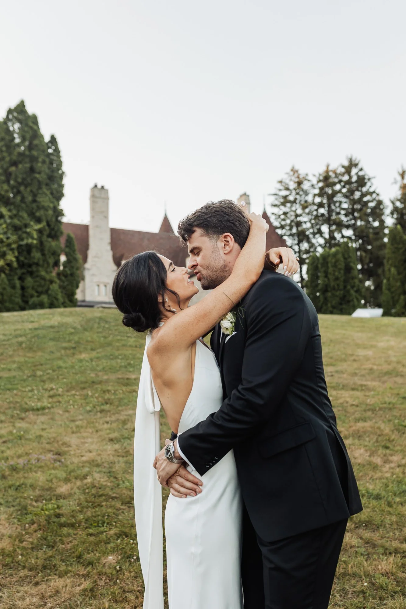 wedding-photography-couple-bellcroft- estate-161.jpg