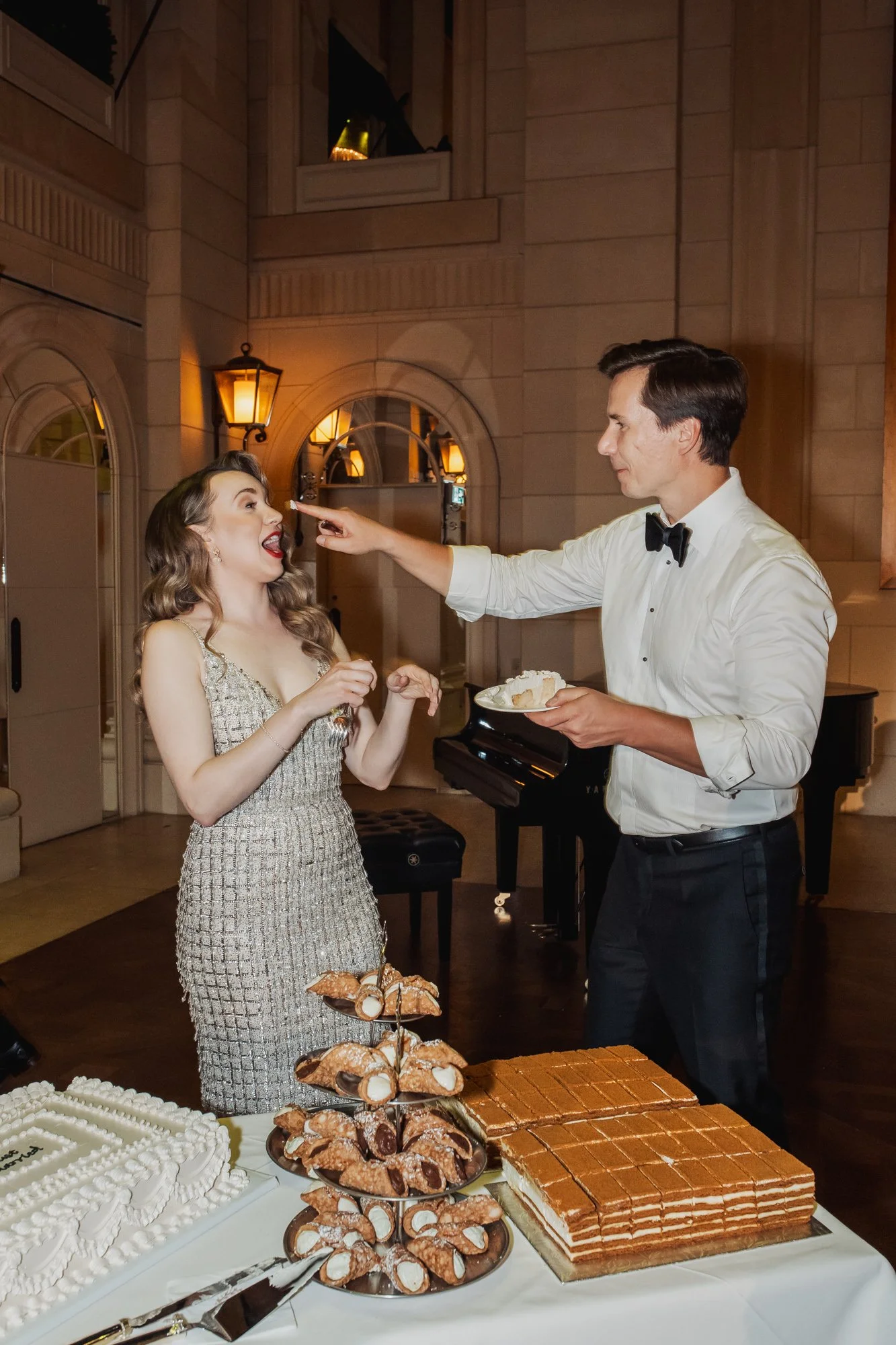 wedding-photography-sydney-aunrey-windsor-arms-hotel-117.jpg
