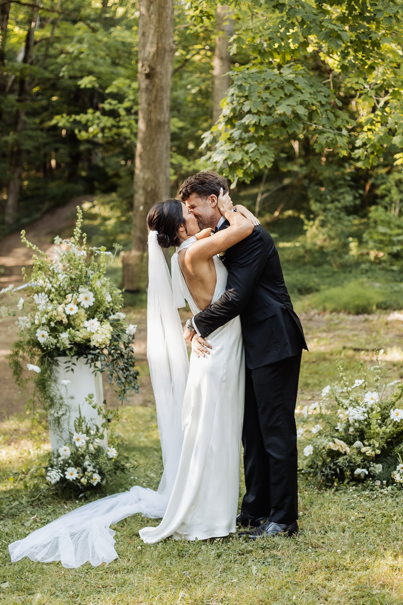 wedding-photography-couple-bellcroft- estate-80.jpg