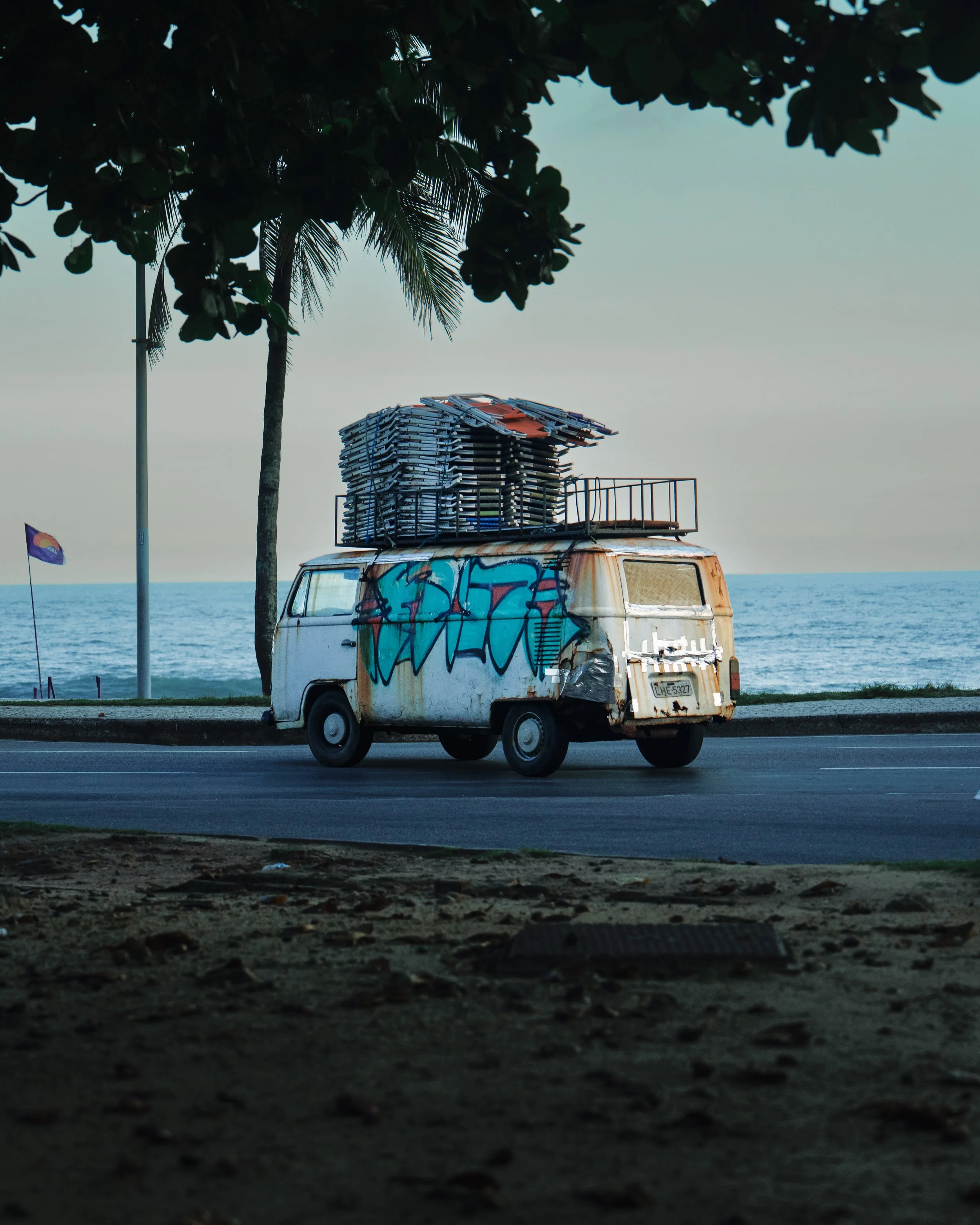 Hippie Van at the beach-05425.JPG