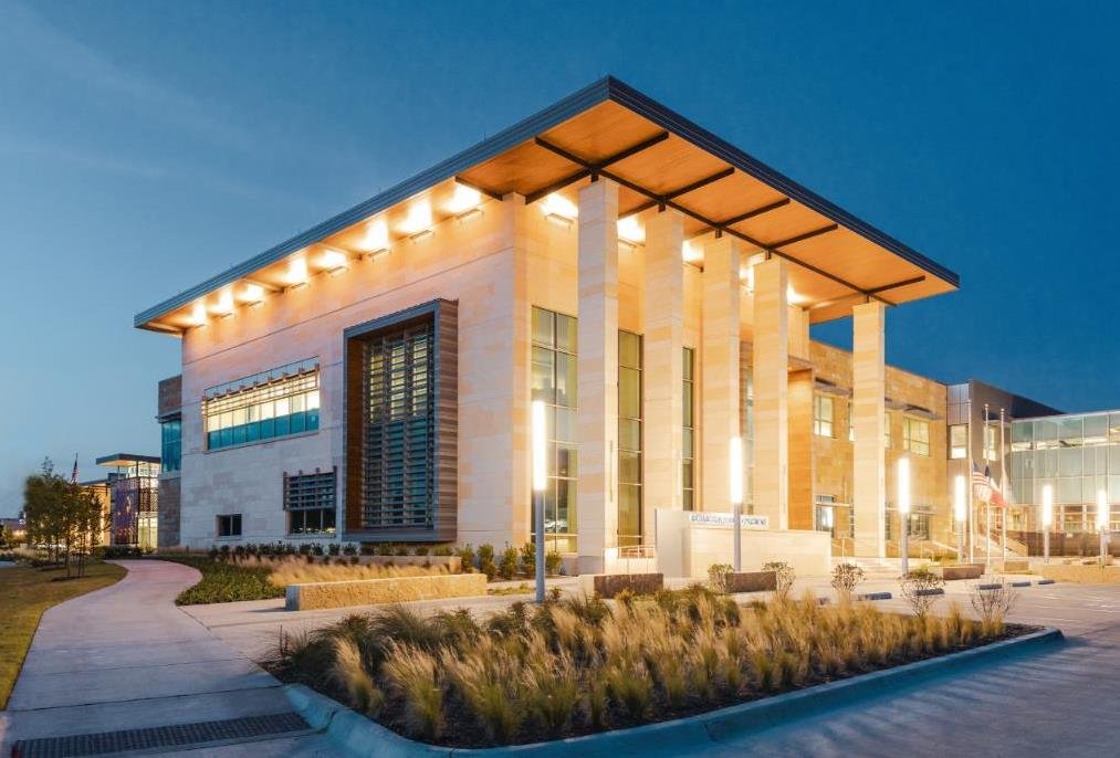 Night RPSC Facade with Columns