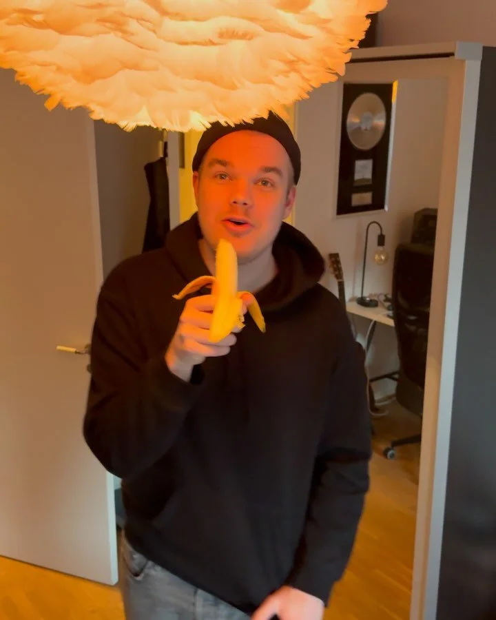 Pre summer &rsquo;25 photo dump! ☀️ ps rare footage of mini TEN TIMES in the last slide😂