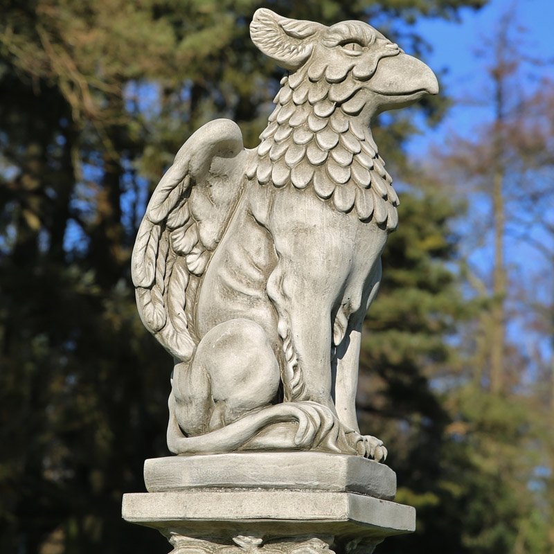 feathered griffin.jpeg