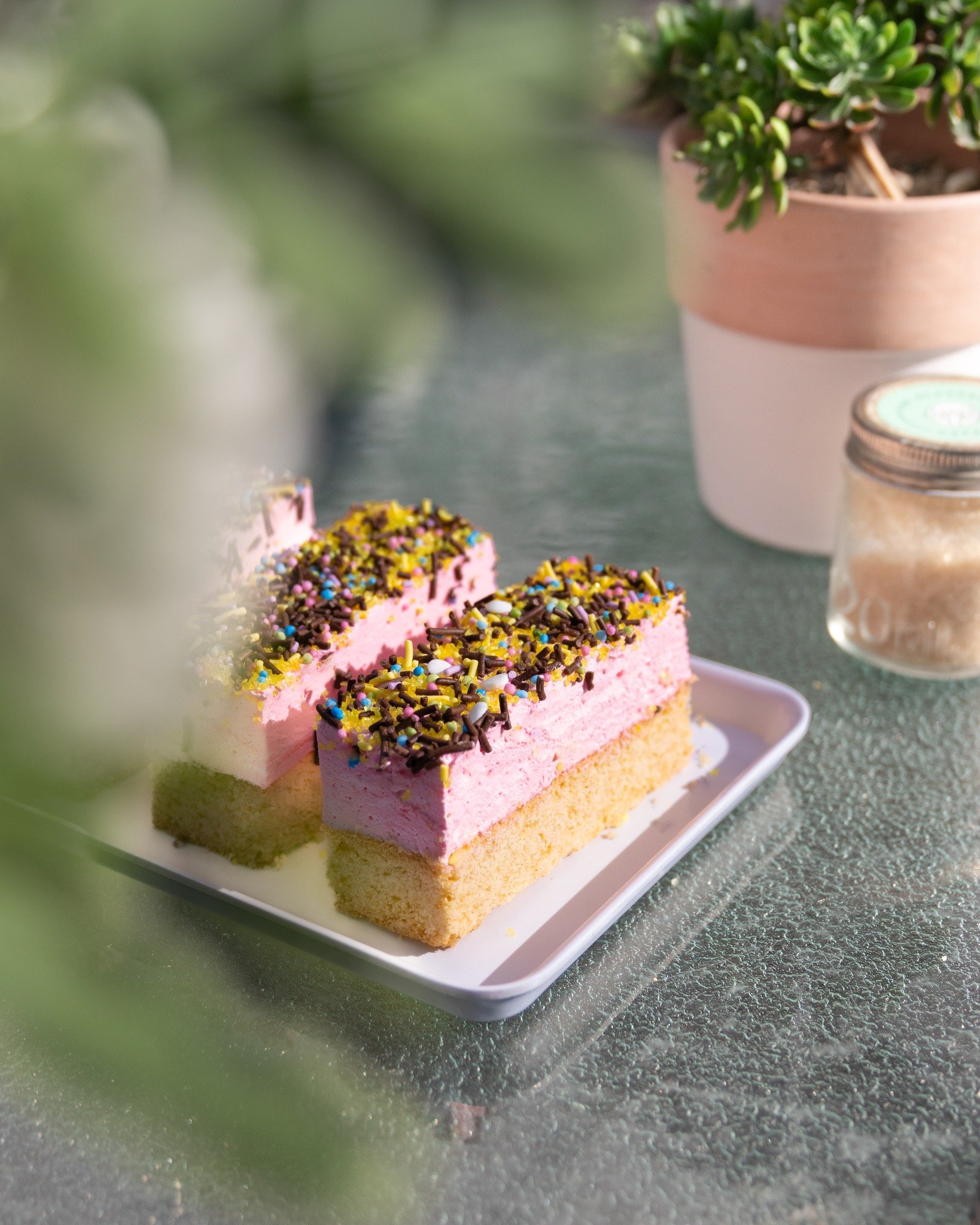 🌸 This one's for your little ones! A pink marshmallow slice that's fluffier than a cloud and cuter than a bunny 🐰 Available only during the school holidays, so don't miss out on this melt-in-your-mouth deliciousness! 😋

#KidsTreat  #marshmallows #