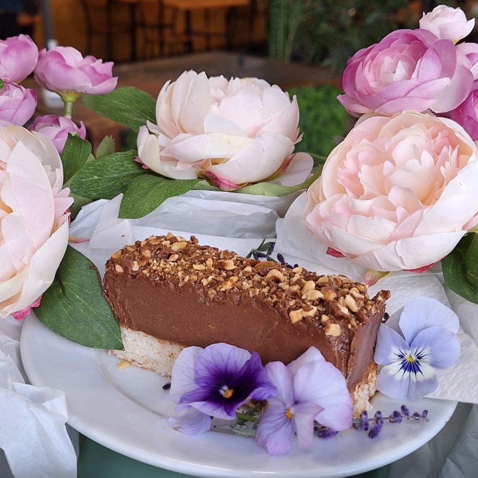 🌸 Treat that special lady in your life this Mother's day with our NEW Chocolate &amp; hazelnut mousse slice! Only available until sold out ✨ 

Just a friendly heads up: this Sunday is our busiest day of the year with everyone coming in to celebrate,