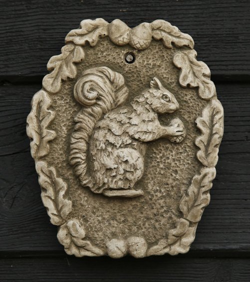 PQ38-Squirrel-Plaque.jpeg