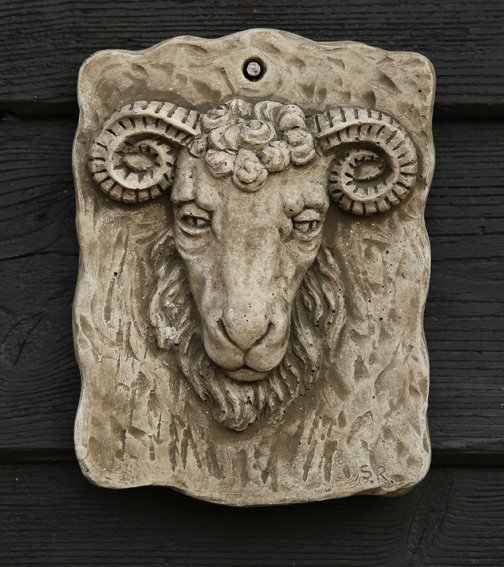 PQ34-Rams-Head-Plaque.jpeg