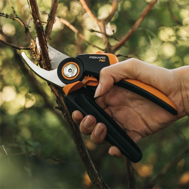 1057173_fiskarsemea_02_x-series_pruner_bypass_p921.jpg